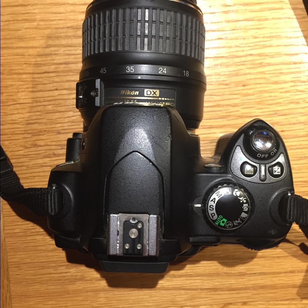 Nikon camera - Picture 3 of 4